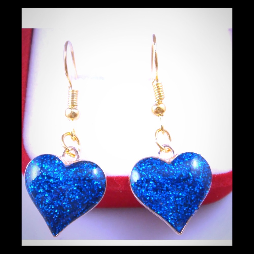 Pretty, Dainty, Sparkly Blue Hearts Earrings - Picture 1 of 3